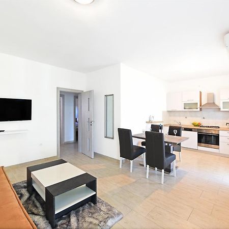 Apartments Mirasol ウマグ エクステリア 写真