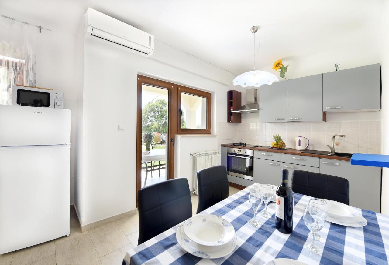 Apartments Mirasol ウマグ エクステリア 写真