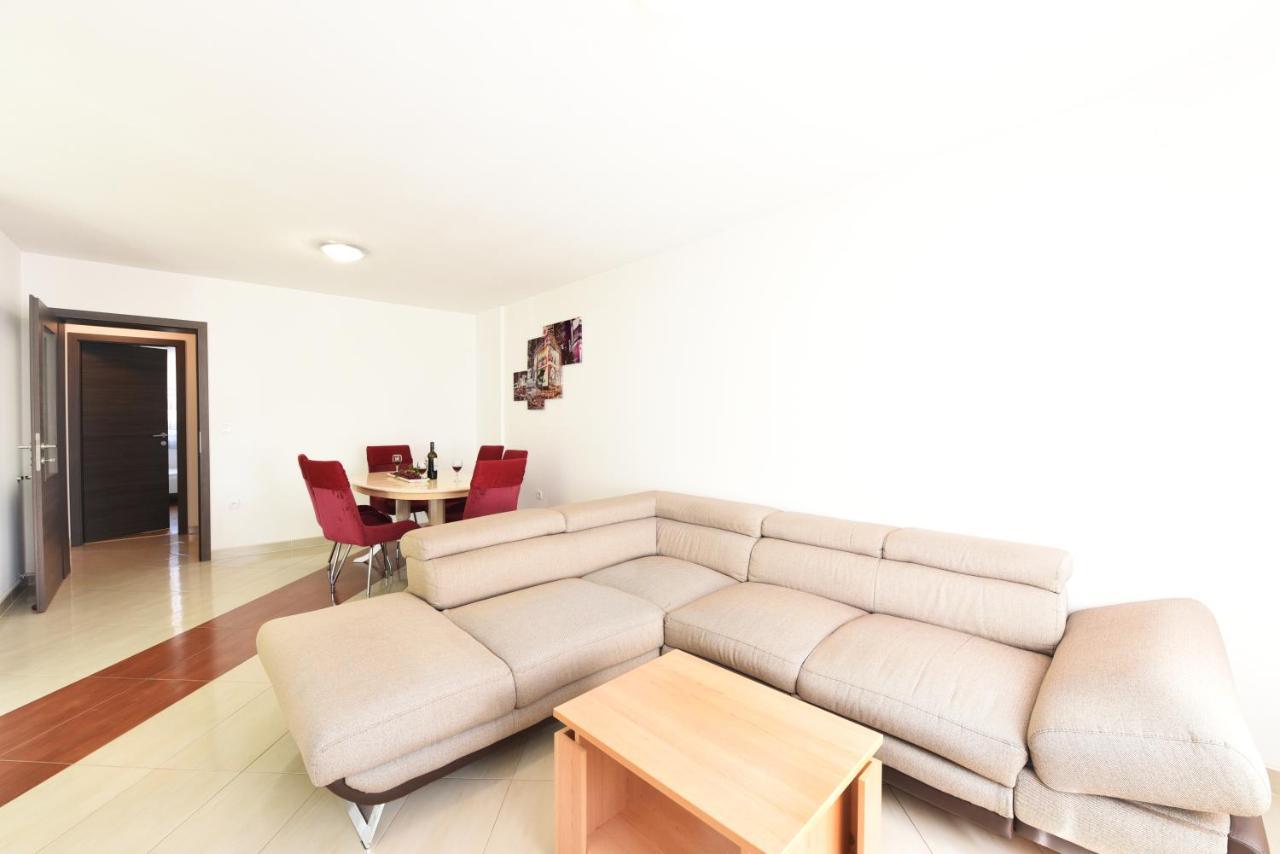 Apartments Mirasol ウマグ エクステリア 写真